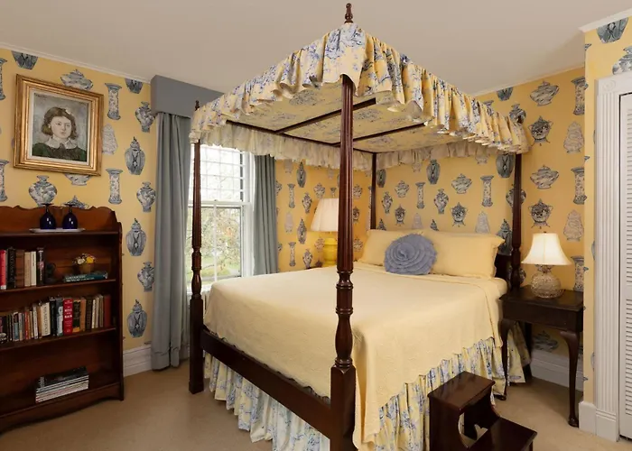 Harbor Knoll Bed And Breakfast